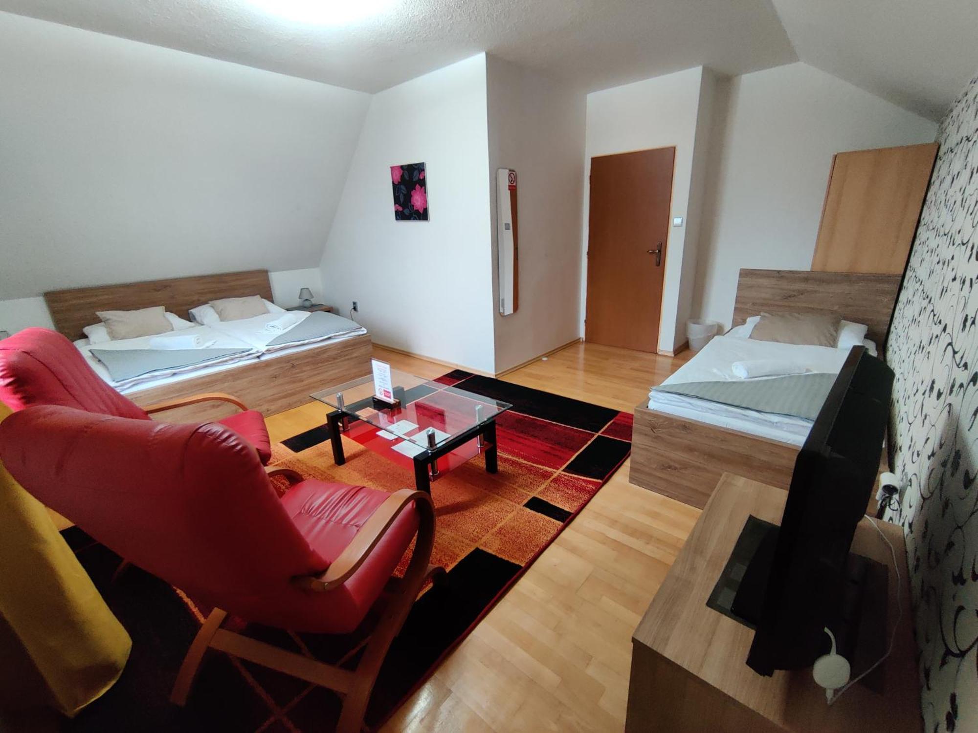 Hotel Orlan Bratislava Exterior photo